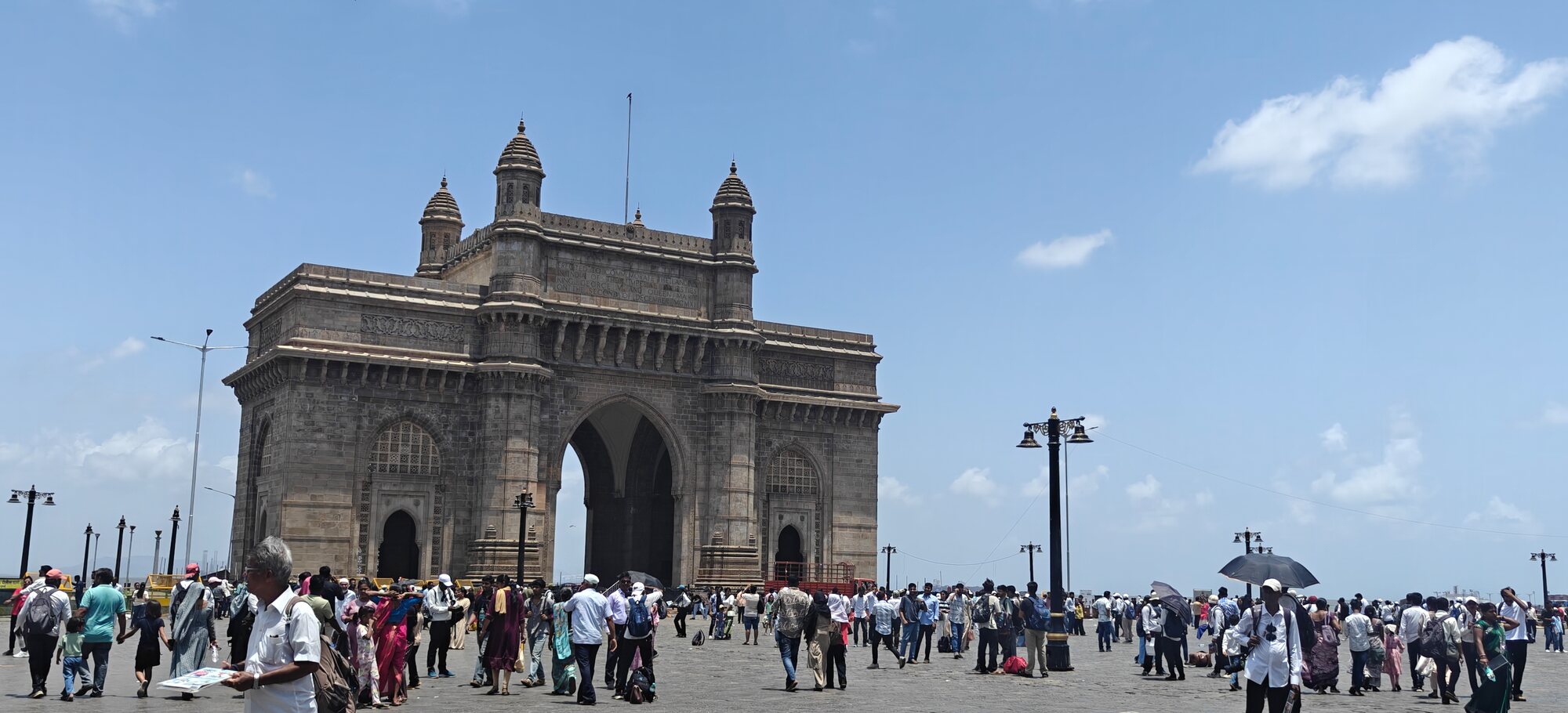 My first solo walk through South Mumbai